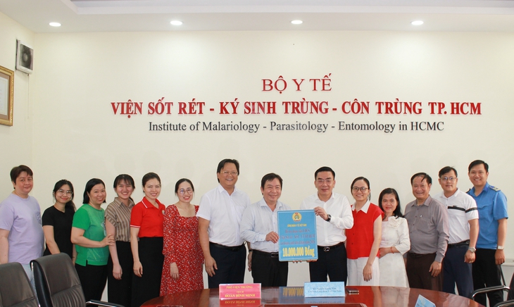 Công đoàn Y tế Việt Nam đồng hành chăm lo sức khỏe nhân viên y tế- Ảnh 2. Công đoàn Y tế Việt Nam đồng hành chăm lo sức khỏe nhân viên y tế- Ảnh 2.