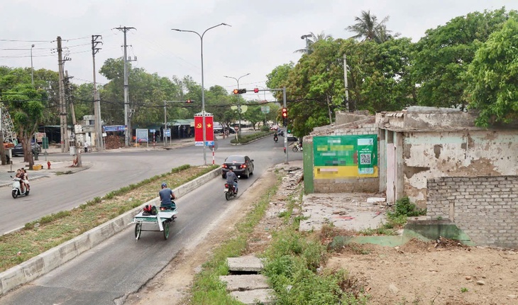 Xoá 'nút thắt cổ chai' cho con đường trị giá 310 tỷ ở Cửa Lò- Ảnh 1. Xoá 'nút thắt cổ chai' cho con đường trị giá 310 tỷ ở Cửa Lò- Ảnh 1.