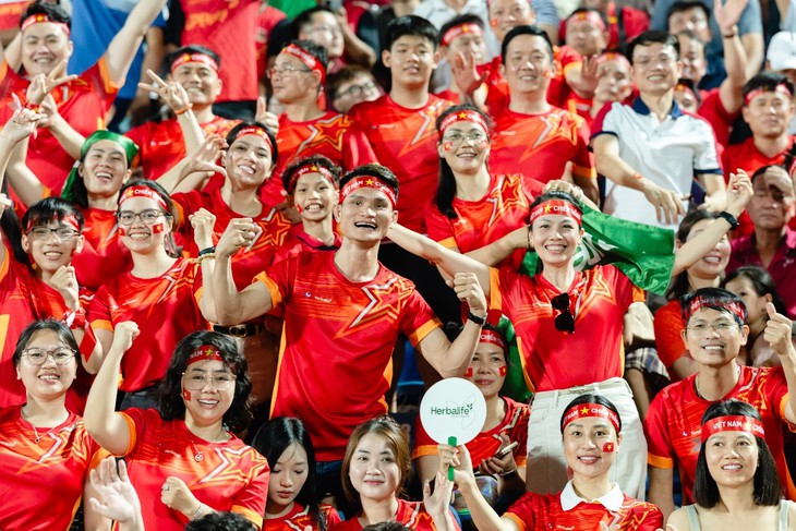 Herbalife Việt Nam tổ chức Fanzone tiếp lửa Đội tuyển Việt Nam trong trận đấu quan trọng gặp Malaysia tại vòng loại Asian Cup 2027- Ảnh 1.