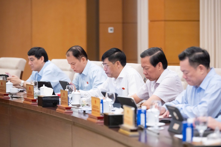 Đề xuất giám sát cải cách thủ tục hành chính và an toàn thực phẩm năm 2027- Ảnh 3. Đề xuất giám sát cải cách thủ tục hành chính và an toàn thực phẩm năm 2027- Ảnh 3.