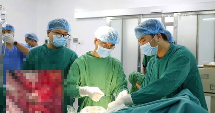 Cụ bà cao tuổi thủng trực tràng vì nuốt hạt nhót- Ảnh 1. Cụ bà cao tuổi thủng trực tràng vì nuốt hạt nhót- Ảnh 1.