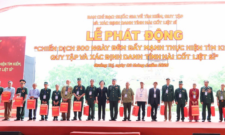 Phó Thủ tướng phát động Chiến dịch 500 ngày đêm tìm kiếm, xác định danh tính liệt sĩ- Ảnh 4. Phó Thủ tướng phát động Chiến dịch 500 ngày đêm tìm kiếm, xác định danh tính liệt sĩ- Ảnh 4.