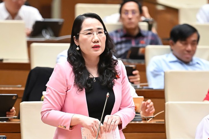 ĐBQH: Miễn học phí, nhưng gánh nặng lại chuyển sang các khoản thu học liên kết- Ảnh 1. ĐBQH: Miễn học phí, nhưng gánh nặng lại chuyển sang các khoản thu học liên kết- Ảnh 1.