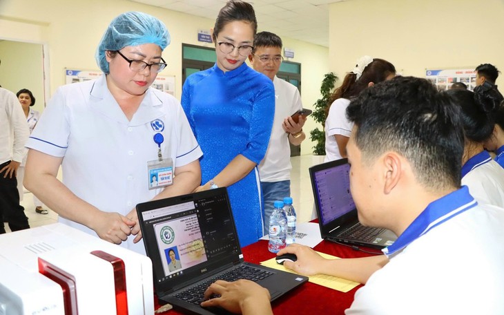 Hưng Yên đầu tư mạnh cho y tế, hướng tới trung tâm y tế chất lượng cao của Đồng bằng sông Hồng- Ảnh 3.
