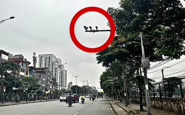 Hà Nội: Ngay dưới hệ thống camera, xe khách vẫn ngang nhiên vi phạm- Ảnh 4. Hà Nội: Ngay dưới hệ thống camera, xe khách vẫn ngang nhiên vi phạm- Ảnh 4.