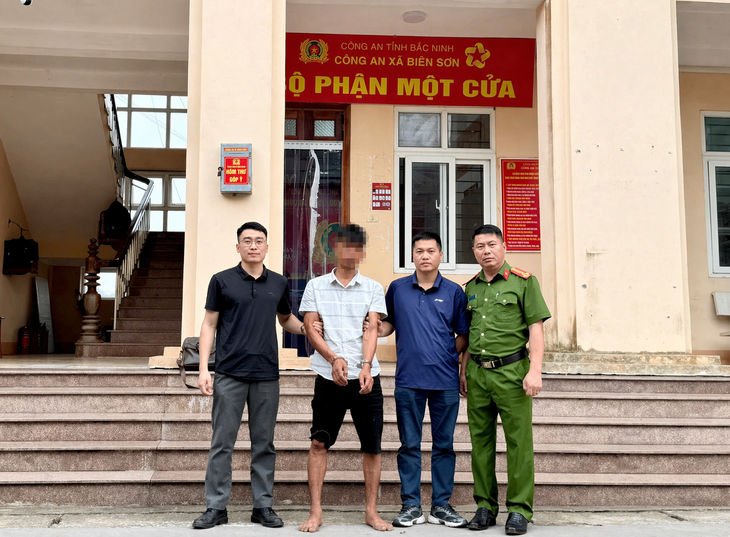 Làm rõ 2 anh em ruột trong vụ cướp điện thoại vào ban đêm- Ảnh 1. Làm rõ 2 anh em ruột trong vụ cướp điện thoại vào ban đêm- Ảnh 1.
