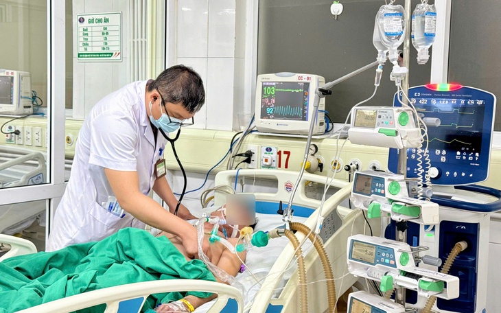 Ngỡ chỉ cảm cúm, bé trai 11 tuổi suýt mất mạng vì viêm cơ tim tối cấp- Ảnh 2.