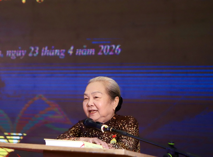 Tủ sách ‘Huyền thoại Côn Đảo’ khơi dậy niềm tự hào từ ký ức lịch sử- Ảnh 4. Tủ sách ‘Huyền thoại Côn Đảo’ khơi dậy niềm tự hào từ ký ức lịch sử- Ảnh 4.