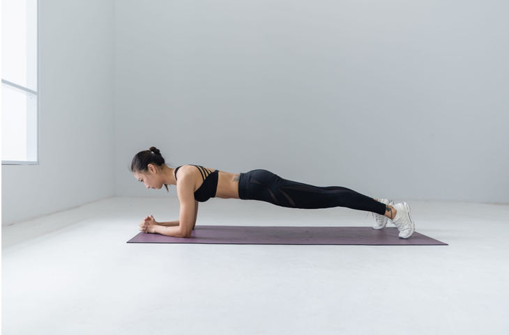Tập plank 1 phút mỗi ngày có tác dụng gì?- Ảnh 2.