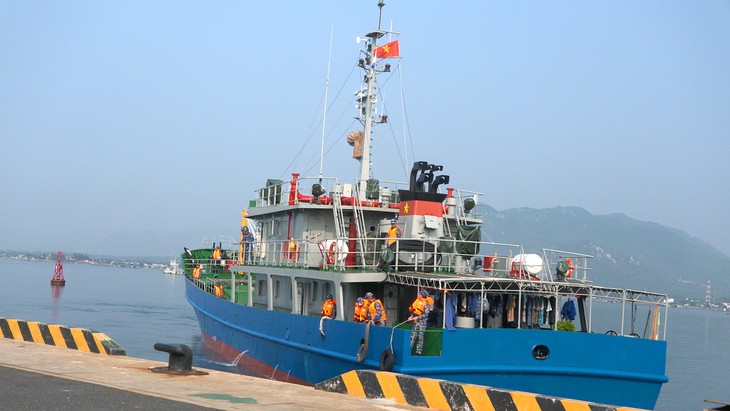 Bệnh xá đảo Song Tử Tây cứu chữa ngư dân đột ngột yếu người khi đang ăn cơm- Ảnh 1.