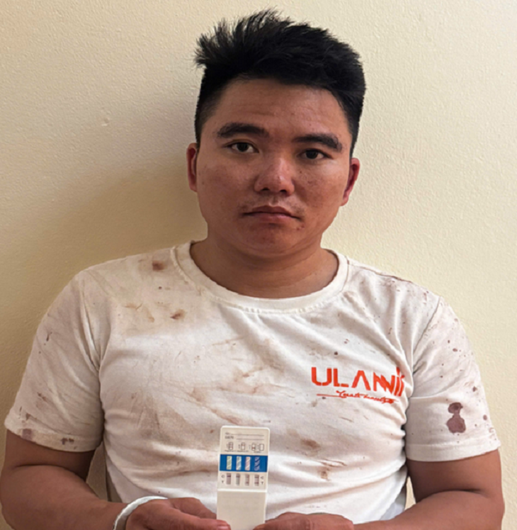 Sử dụng ô tô đi dọc tuyến Quốc lộ 1A thực hiện hàng chục vụ trộm cắp của lái xe container- Ảnh 1. Sử dụng ô tô đi dọc tuyến Quốc lộ 1A thực hiện hàng chục vụ trộm cắp của lái xe container- Ảnh 1.