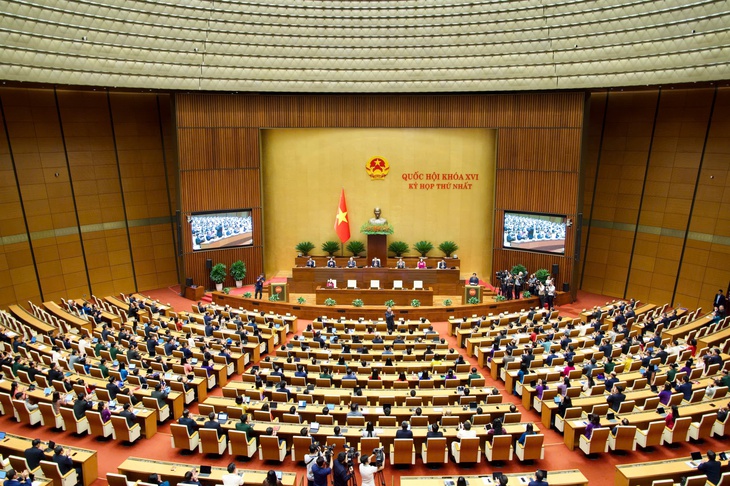 Nghị quyết Kỳ họp thứ Nhất: Tăng nguồn lực cải cách tiền lương nhờ tiết kiệm chi thường xuyên- Ảnh 3. Nghị quyết Kỳ họp thứ Nhất: Tăng nguồn lực cải cách tiền lương nhờ tiết kiệm chi thường xuyên- Ảnh 3.