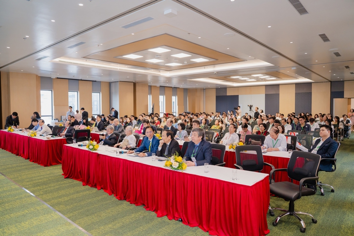 Hội nghị khoa học Nội khoa toàn quốc lần thứ 14 vừa diễn ra tại BVĐK Hồng Ngọc- Ảnh 1.