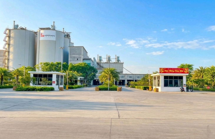 Công ty xi măng Long Sơn chào mừng ngày Giải phóng miền Nam 30/4 và Quốc tế lao động- Ảnh 1.
