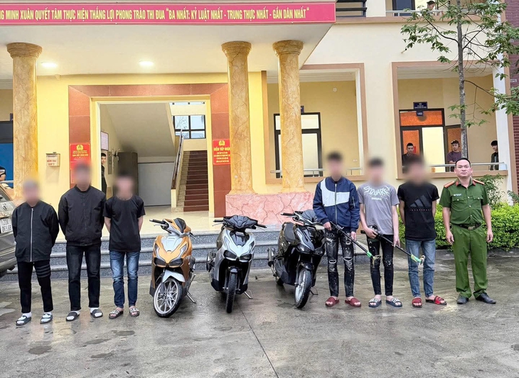 Nhóm thanh thiếu niên mang ná tụ tập gây rối ở Tuyên Quang - Ảnh 1.