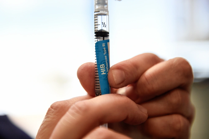 Mỹ: Dịch bệnh chết người âm thầm tái xuất giữa lúc ngày càng ít trẻ tiêm vaccine- Ảnh 1.