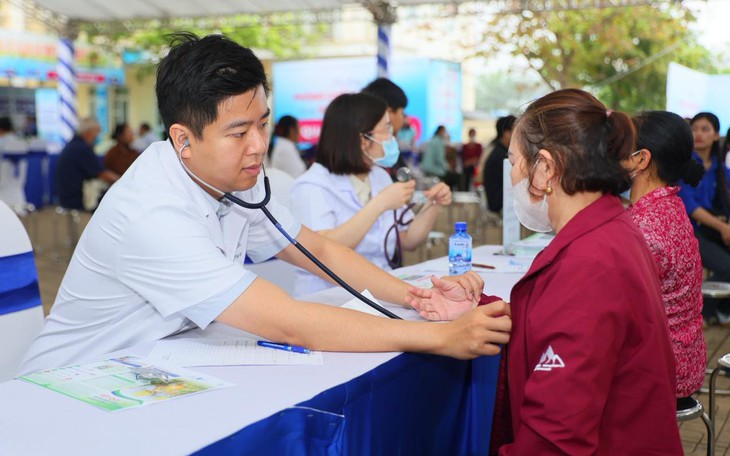 Hơn 10.000 người sẽ được khám sàng lọc miễn phí và tham gia đi bộ nhân Ngày Sức khỏe toàn dân 7/4