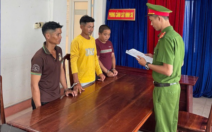 Nhờ người đóng giả doanh nhân, lừa bạn gái góp vốn 1,6 tỷ đồng- Ảnh 2.