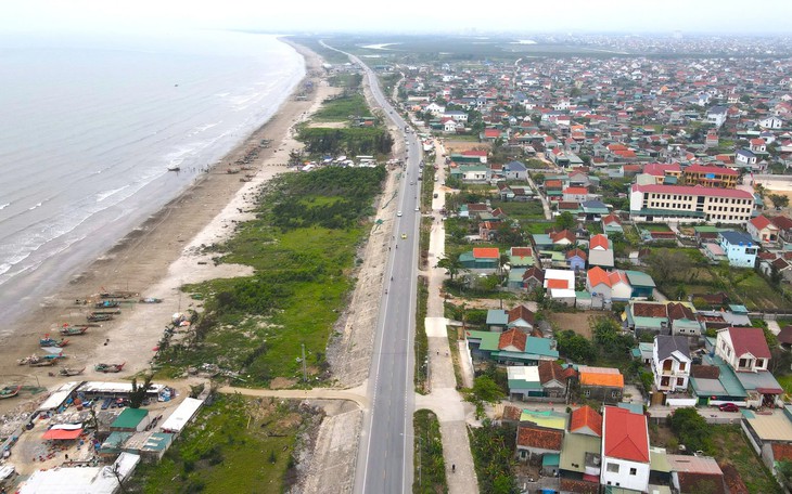 Ngắm tuyến đường ven biển gần 2.000 tỷ đồng chuẩn bị đưa vào khai thác- Ảnh 8.