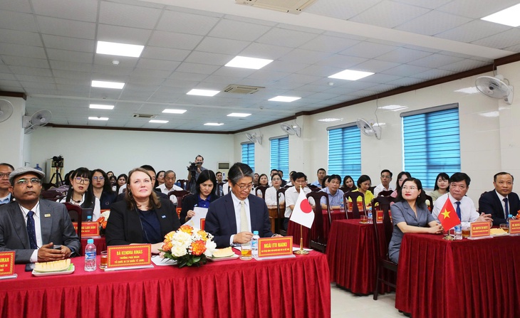 Hà Tĩnh tiếp nhận nguồn viện trợ y tế 2,28 tỷ đồng- Ảnh 1. Hà Tĩnh tiếp nhận nguồn viện trợ y tế 2,28 tỷ đồng- Ảnh 1.