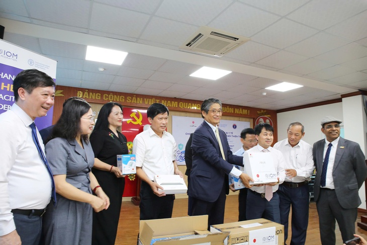 Hà Tĩnh tiếp nhận nguồn viện trợ y tế 2,28 tỷ đồng- Ảnh 3. Hà Tĩnh tiếp nhận nguồn viện trợ y tế 2,28 tỷ đồng- Ảnh 3.