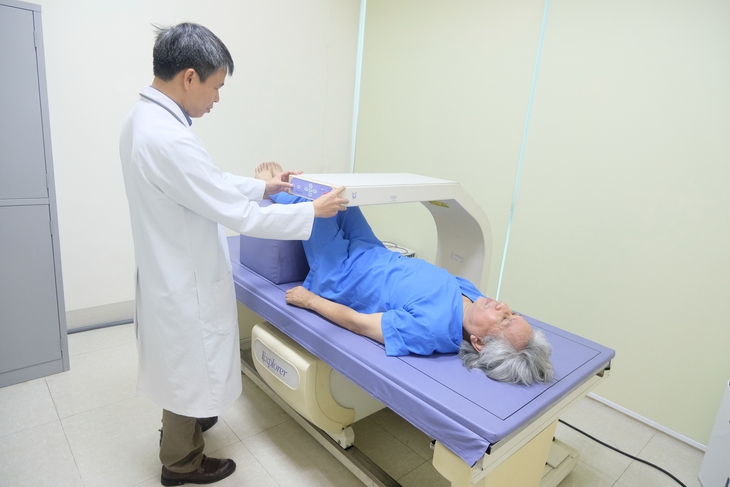 Ngày Sức khỏe toàn dân 7/4: Lưu ý chăm sóc dinh dưỡng cho người cao tuổi Việt Nam- Ảnh 3.