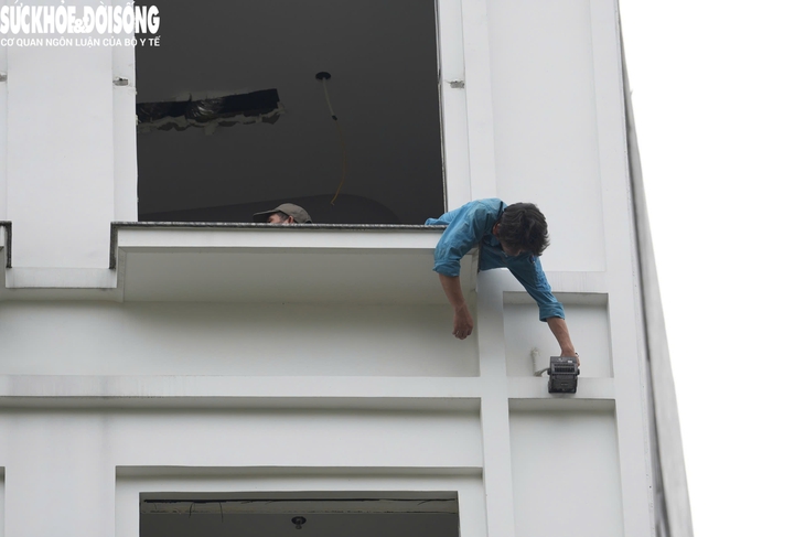 Tháo dỡ khách sạn trăm tỉ trên 'đất vàng' cạnh Hồ Gươm- Ảnh 4.