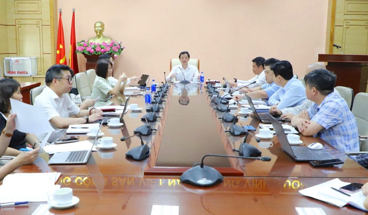 Thúc đẩy tiến độ thực hiện chuyển đổi số y tế, bệnh án điện tử và sổ sức khoẻ điện tử