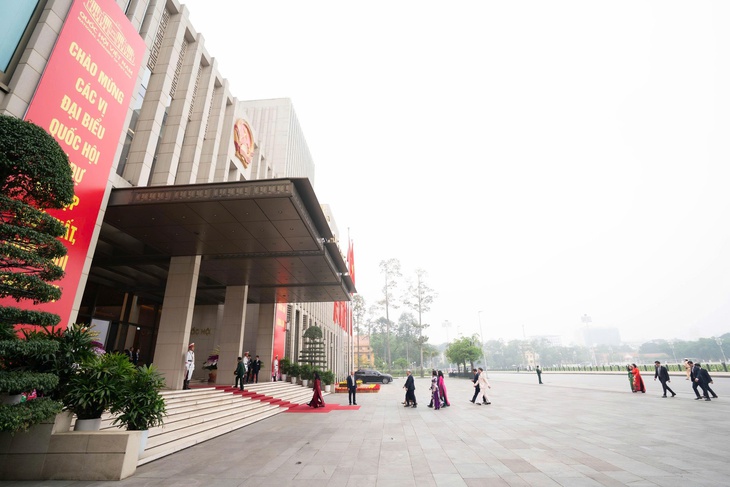 Lãnh đạo Đảng, Nhà nước và ĐBQH vào Lăng viếng Chủ tịch Hồ Chí Minh- Ảnh 7.