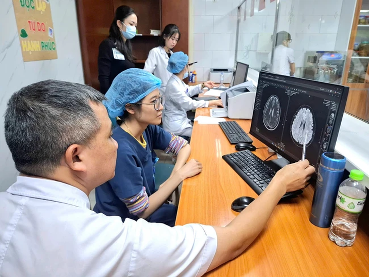 Chuyên gia chống độc: Đã đến lúc 'khai tử' thuốc lá- Ảnh 3.