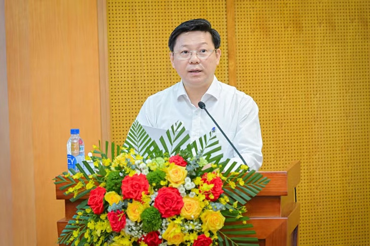 Phát huy vai trò báo chí, văn nghệ sĩ, trí thức trong việc  đưa Nghị quyết Đại hội XIV vào cuộc sống- Ảnh 1.