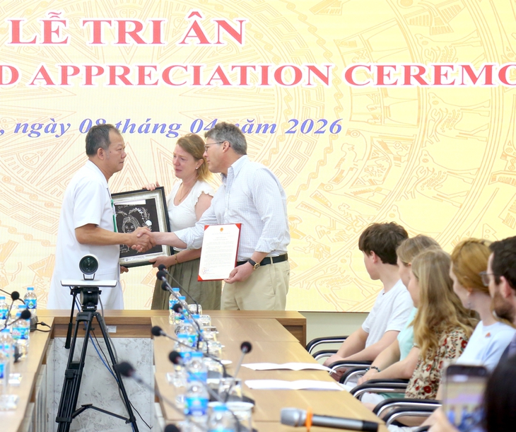 Từ mất mát đến hồi sinh, hành trình cuối cùng ý nghĩa của cô gái người Anh 19 tuổi tại Việt Nam- Ảnh 1.