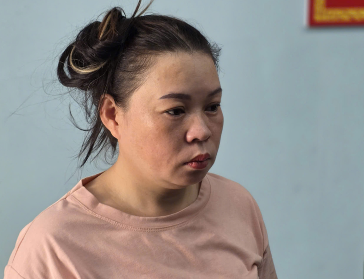 Bắt người phụ nữ hành hung nhân viên gác chắn đường sắt- Ảnh 1.