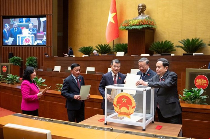 Quốc hội phê chuẩn bổ nhiệm 8 Thẩm phán TAND Tối cao- Ảnh 2.
