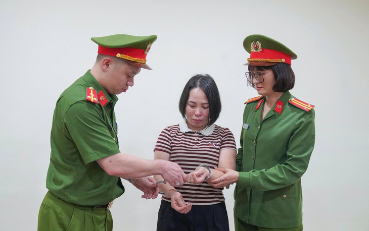 Phú Thọ: 4 cán bộ bị bắt tạm giam vì nâng khống tiền ăn của người tâm thần, học sinh dân tộc- Ảnh 4.