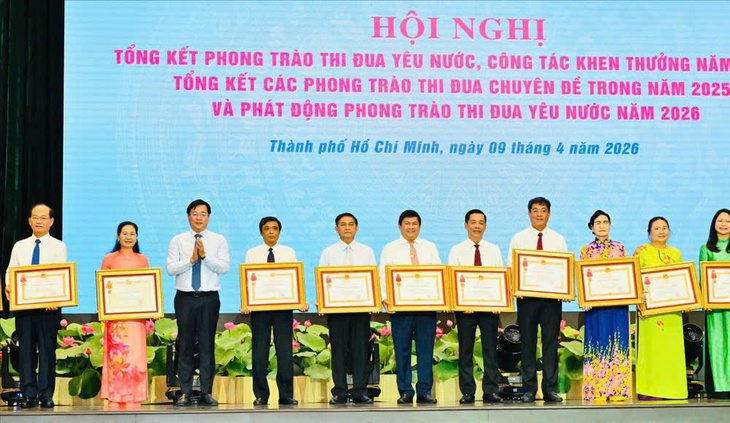TPHCM phát động thi đua yêu nước năm 2026, hướng tới mục tiêu tăng trưởng 2 con số- Ảnh 2.