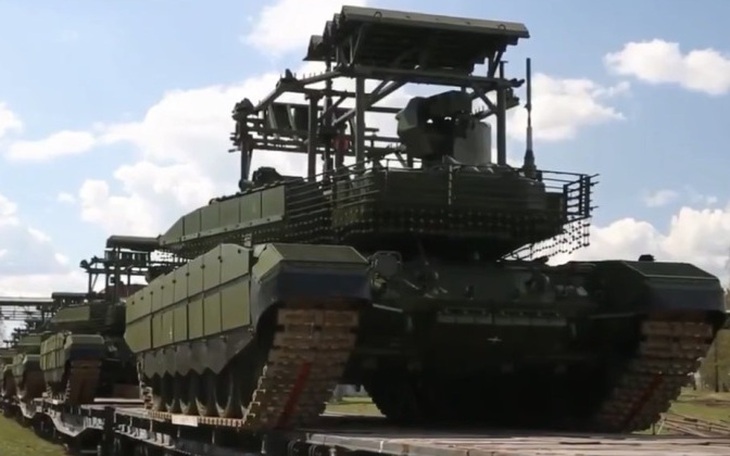 Xe tăng 'tốt nhất thế giới' của Nga T-90 thay đổi ra sao sau hàng loạt giao tranh ở Ukraine- Ảnh 2.