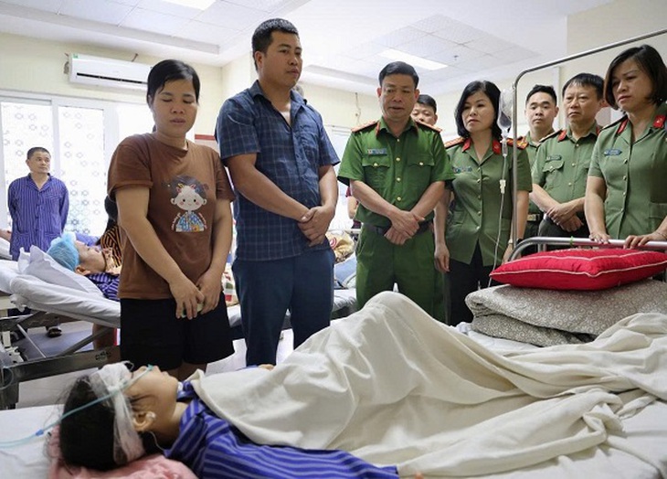 Bé 5 tuổi rơi xuống khe suối sâu trong rừng thẳm ở Lạng Sơn- Ảnh 3. Bé 5 tuổi rơi xuống khe suối sâu trong rừng thẳm ở Lạng Sơn- Ảnh 3.