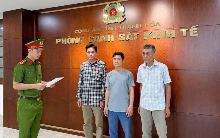 Liên tiếp phát hiện, xử lý nhiều vụ vi phạm an toàn thực phẩm ở Thanh Hóa- Ảnh 5. Liên tiếp phát hiện, xử lý nhiều vụ vi phạm an toàn thực phẩm ở Thanh Hóa- Ảnh 5.