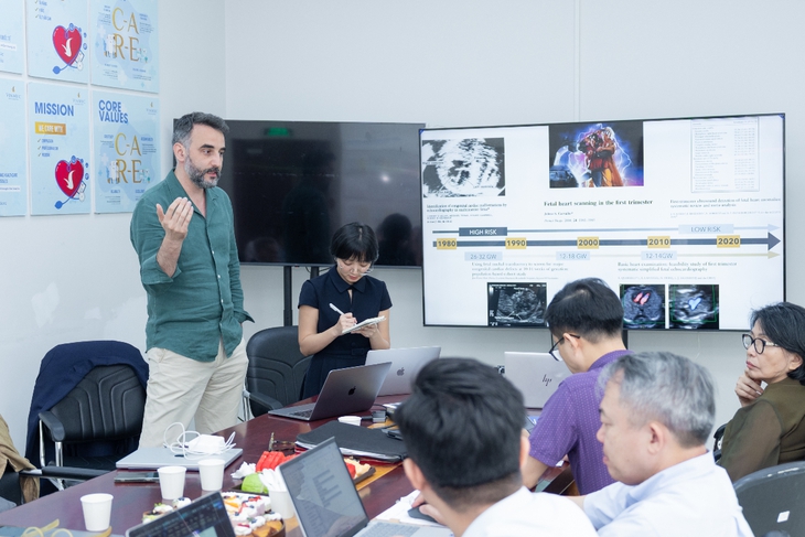 Vinmec đưa chuyên gia hàng đầu thế giới đến Việt Nam đào tạo chuyên sâu về y học bào thai- Ảnh 2.