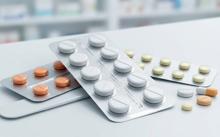 Axit uric đã về ngưỡng bình thường: Bệnh nhân gout có được tự ý dừng thuốc?