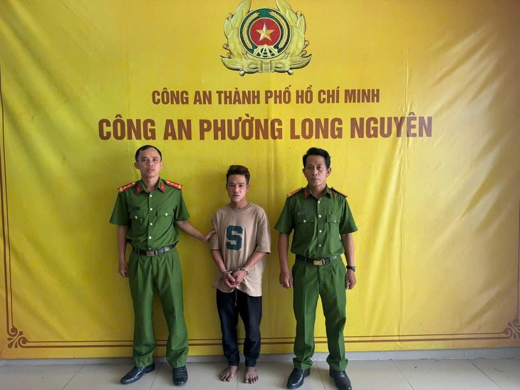 Bắt đối tượng trộm tài sản tại Miếu Bà Chúa Xứ- Ảnh 1. Bắt đối tượng trộm tài sản tại Miếu Bà Chúa Xứ- Ảnh 1.