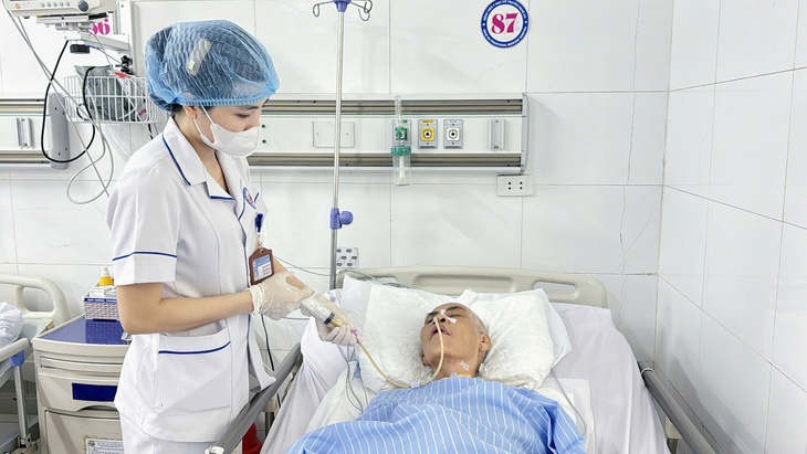 Điều dưỡng Bệnh viện YHCT Nghệ An: Những ‘mắt xích’ thầm lặng giữ lửa nghề- Ảnh 1. Điều dưỡng Bệnh viện YHCT Nghệ An: Những ‘mắt xích’ thầm lặng giữ lửa nghề- Ảnh 1.