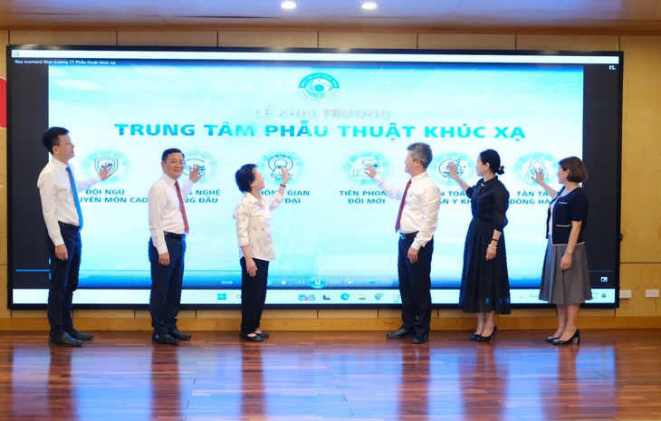 Mở rộng tiếp cận phẫu thuật khúc xạ công nghệ cao cho người dân- Ảnh 1. Mở rộng tiếp cận phẫu thuật khúc xạ công nghệ cao cho người dân- Ảnh 1.