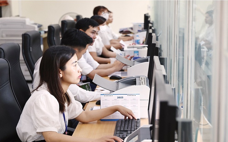 Bộ Nội vụ giải đáp về chính sách thu hút nhân tài với người có bằng tiến sĩ- Ảnh 2.