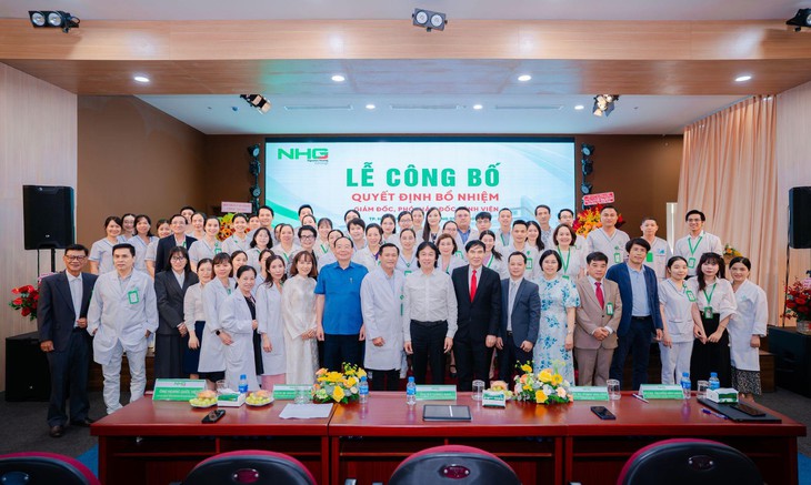Bổ nhiệm GS.TS.BSCKII Phạm Văn Lình làm Giám đốc Bệnh viện Vạn Phúc- Ảnh 3. Bổ nhiệm GS.TS.BSCKII Phạm Văn Lình làm Giám đốc Bệnh viện Vạn Phúc- Ảnh 3.