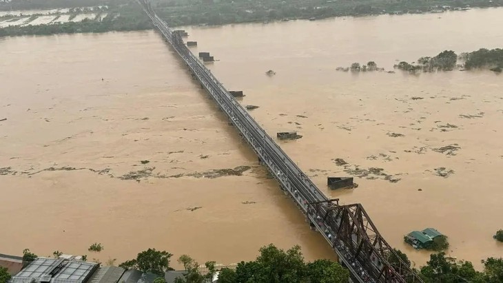 Bỏ các khu phân lũ, làm chậm lũ trên sông Hồng, Thủy điện Sơn La tham gia cắt lũ- Ảnh 1. Bỏ các khu phân lũ, làm chậm lũ trên sông Hồng, Thủy điện Sơn La tham gia cắt lũ- Ảnh 1.