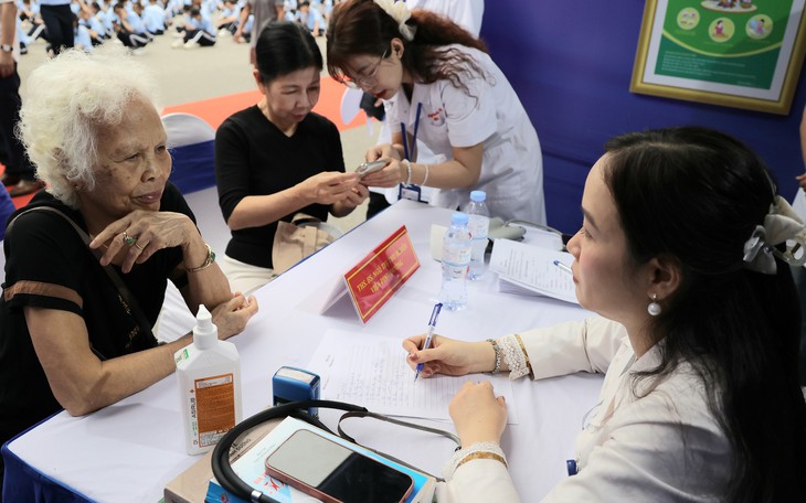 10 thông tin cha mẹ cung cấp khi đi khám giúp bác sĩ hiểu rõ sự phát triển của trẻ- Ảnh 3.