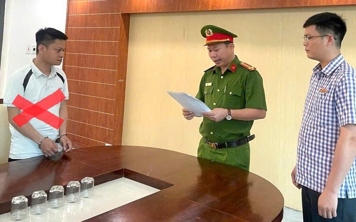 Cán bộ ban quản lý dự án phường bị khởi tố về tội lừa đảo- Ảnh 2.