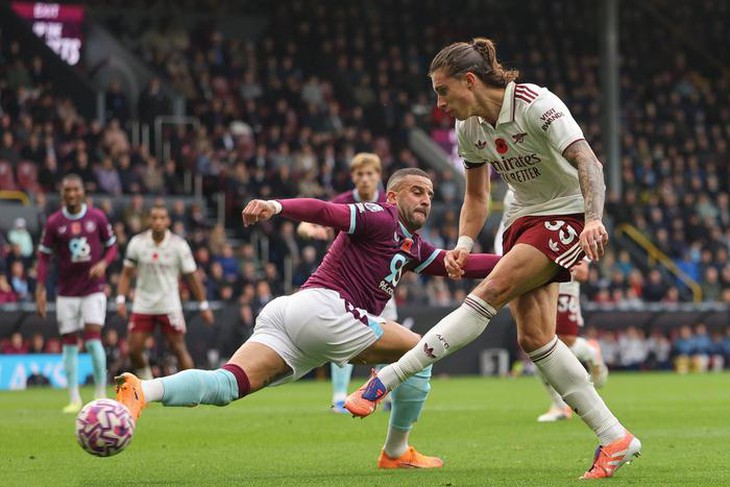 Lịch thi đấu bóng đá hôm nay ngày 18/5 - 19/5: Arsenal đấu Burnley- Ảnh 1.